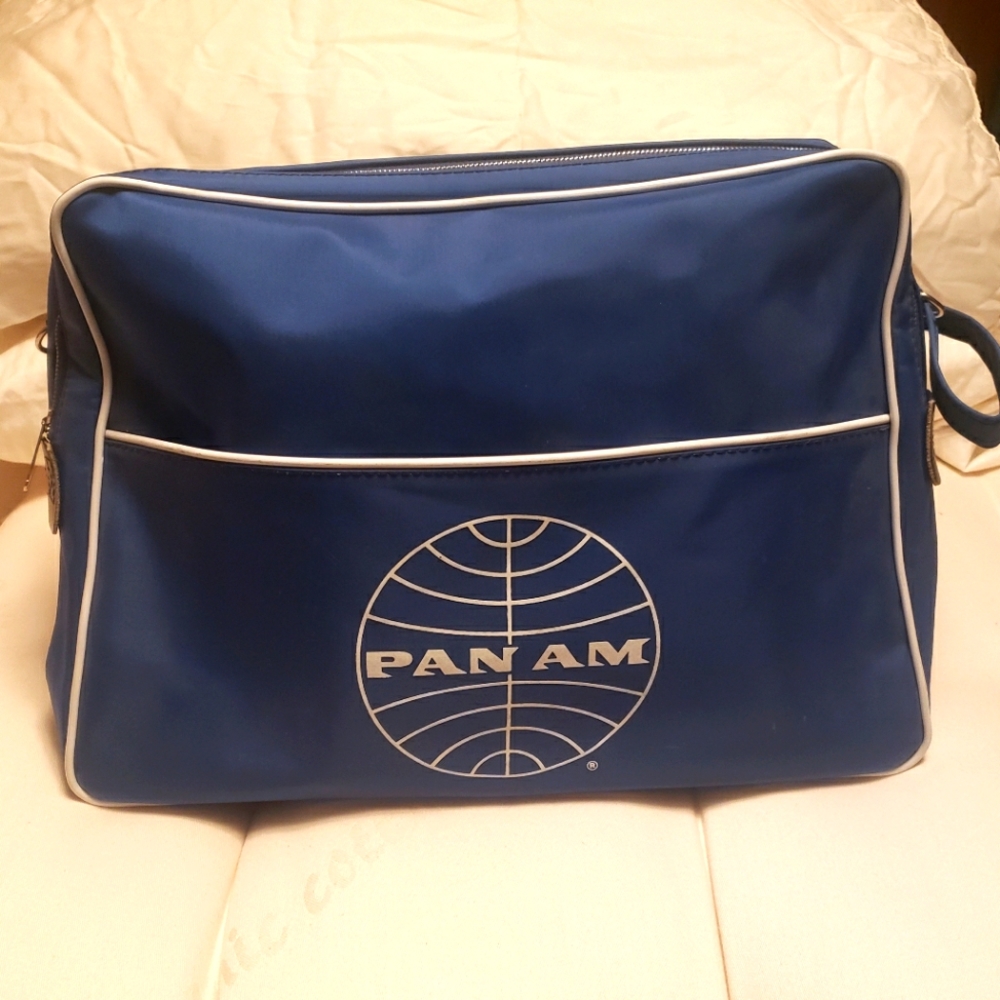 Pan Am flight attendant shoulder-hand-day-overnight bag